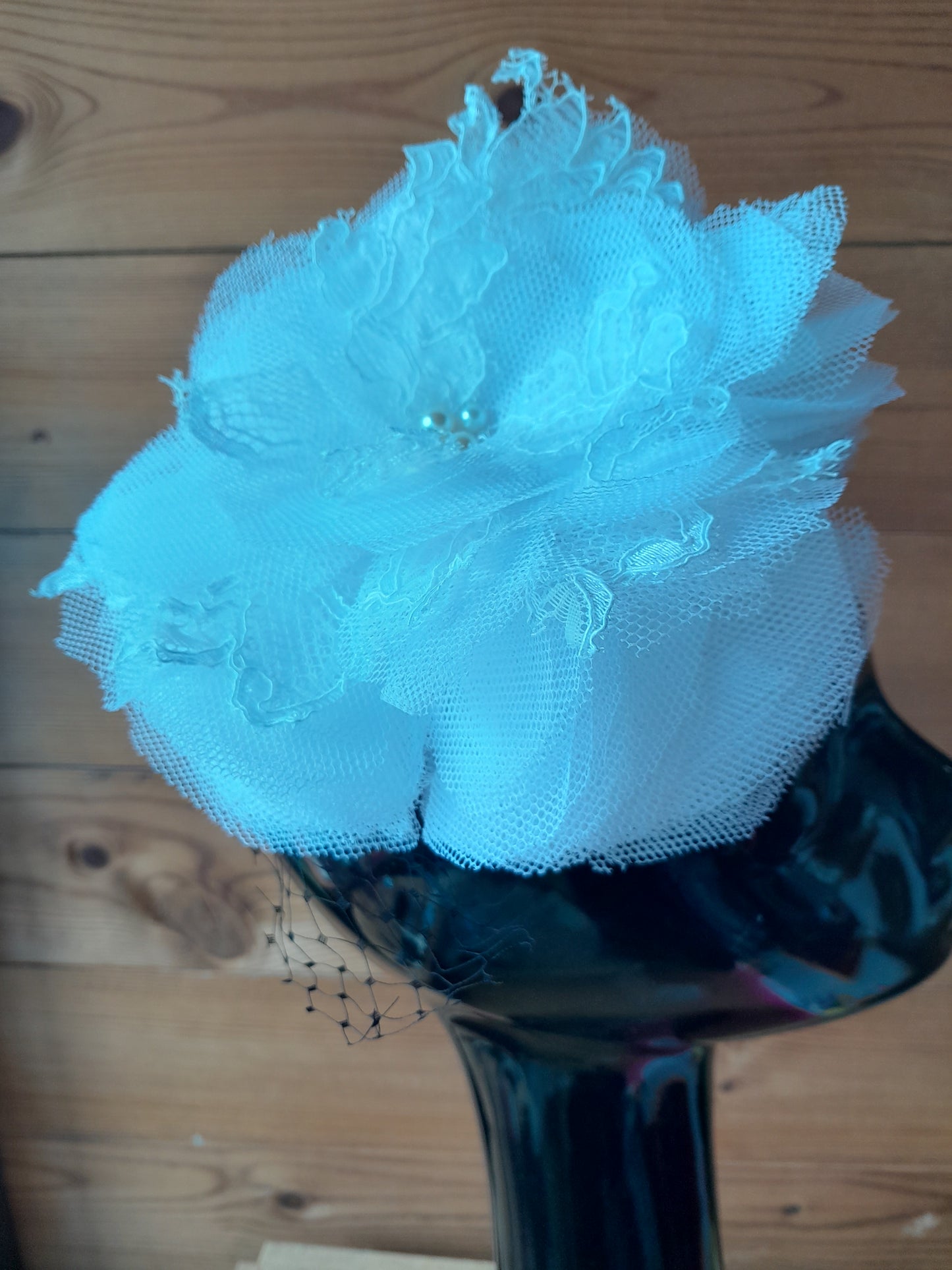 Large white flower hair accessory