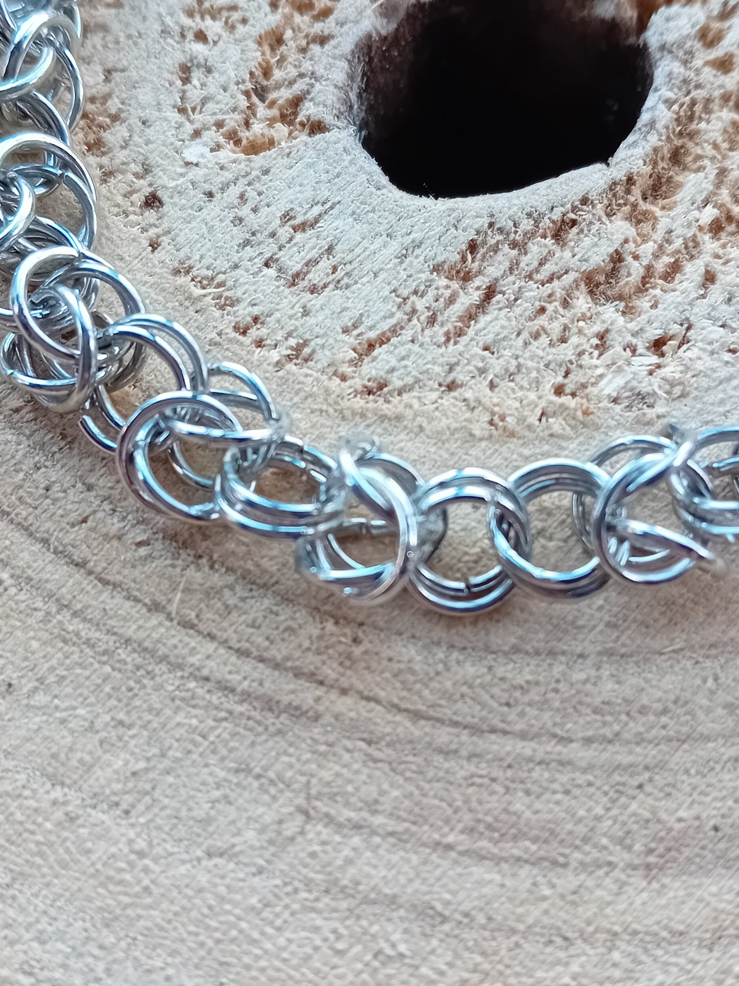 Aluminium chainmail bracelet