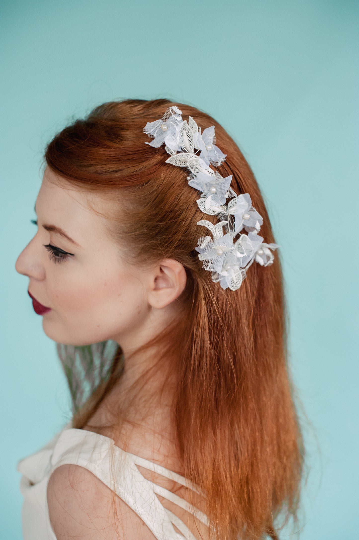 White Bridal lace flowers and leaves  hair comb